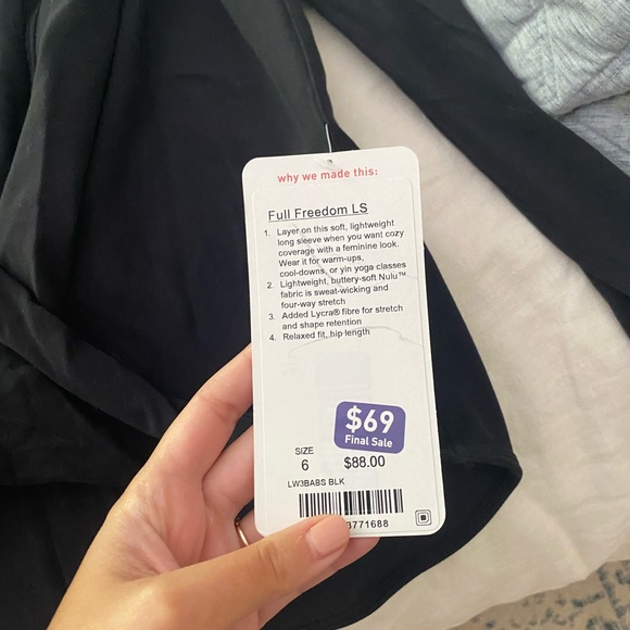 Lululemon top - Picture 2 of 2